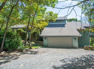 16 Hidden Valley Dr, Vernon, NJ