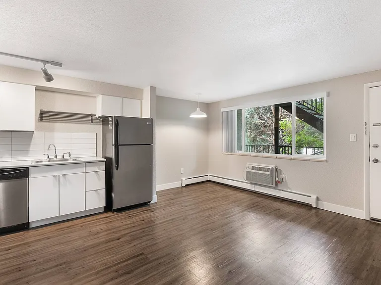 2441 S. York St. — Photo 50
