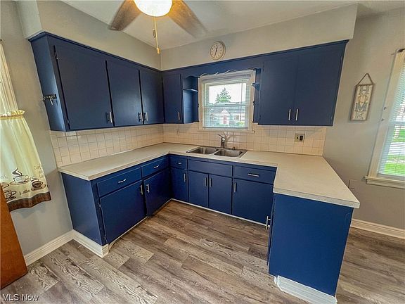 5th image of 841 N Ward Ave