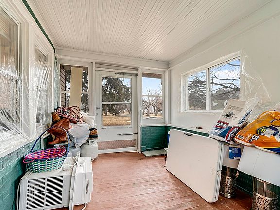 4th image of 122 Bayliss Ave