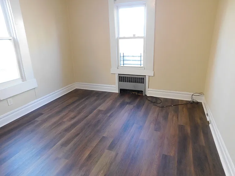282-284 Renner Ave #1 — Photo 15