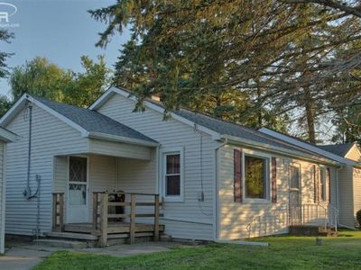 2225 W Frances Rd, Mount Morris, MI, 48458
