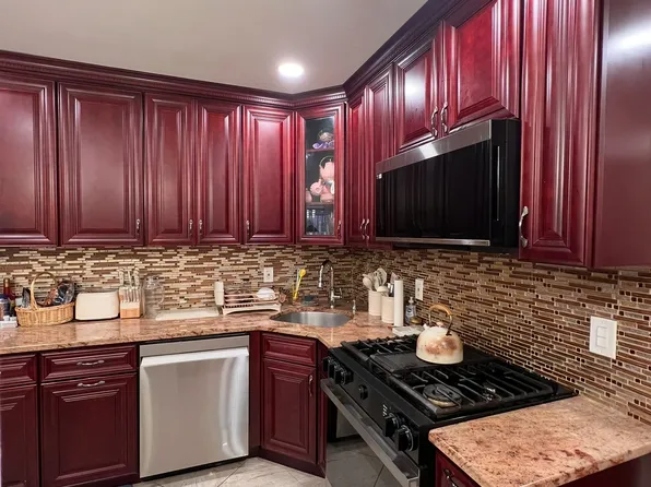 891 East 58th Street image 1 of 14