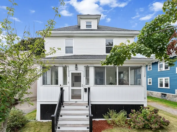 29 Garnet Rd, West Roxbury, MA 02132