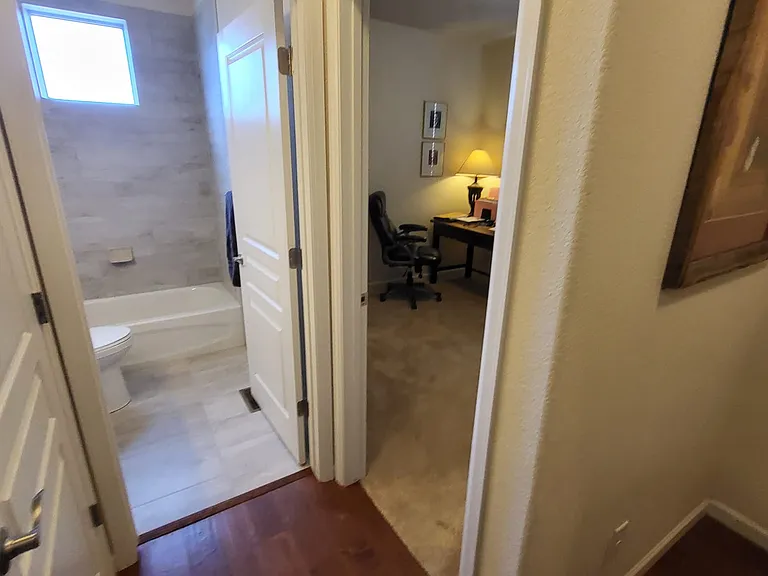 6613 Folsom Hts — Photo 17