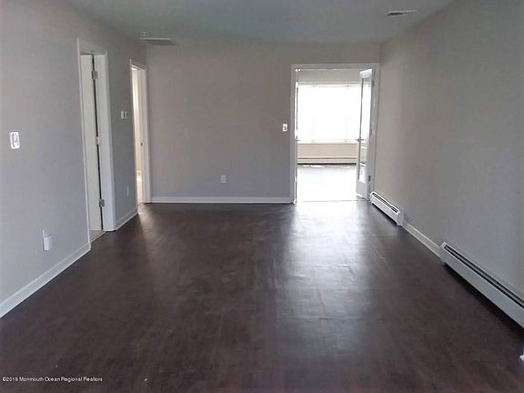 3rd image of 8 Anchorage Dr