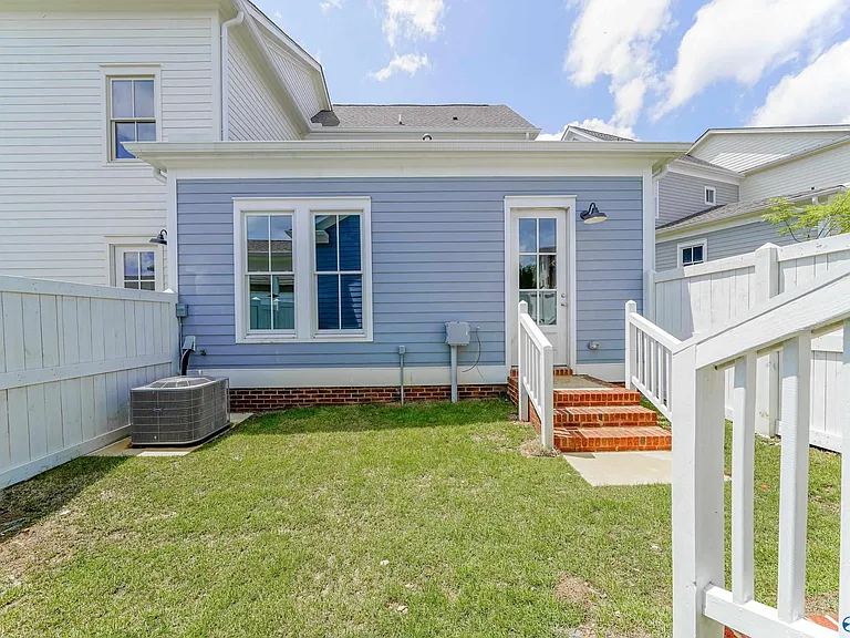 30 Pine St NW — Photo 15