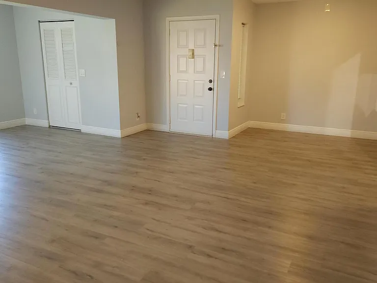 502 Shady Pine Way #D2 — Photo 4