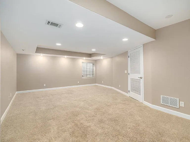 16605 E Auburn Hills Dr — Photo 30