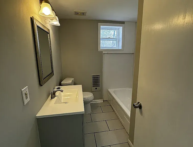 1814 County Hospital Rd #B — Photo 2