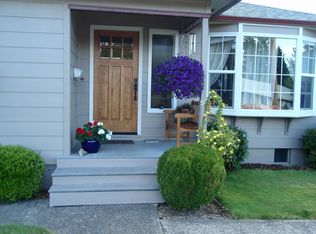 820 8th Ave, Sweet Home, OR 97386