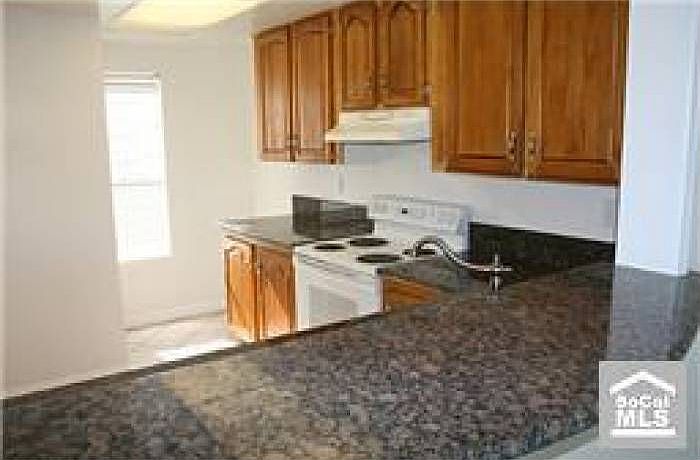 1st image of 4 Allenwood Ln