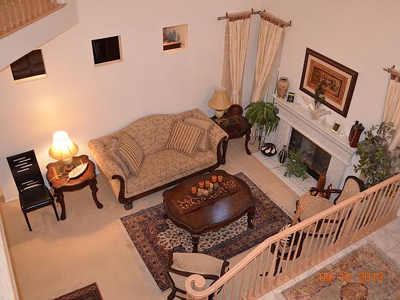 Open - High Ceiling living 