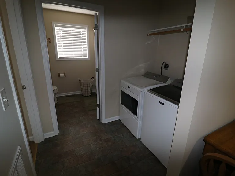 295 Monroe St — Photo 9