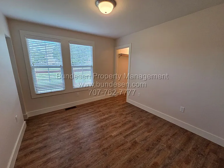 811 Old Adobe Rd — Photo 18