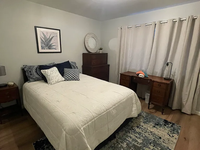 Orange Ave — Photo 14