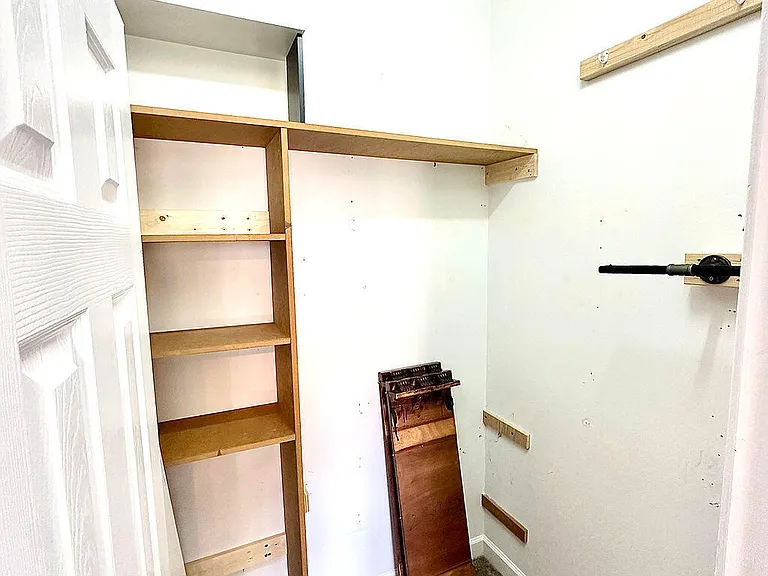 425 N Belvedere Dr — Photo 21