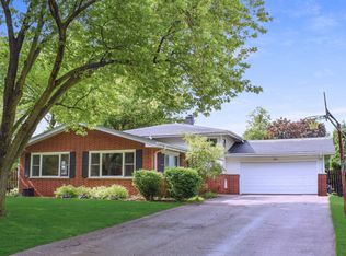 1213 E Prairie Ave, Wheaton, IL 60187