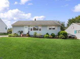23 Hemlock St, Clifton, NJ 07013