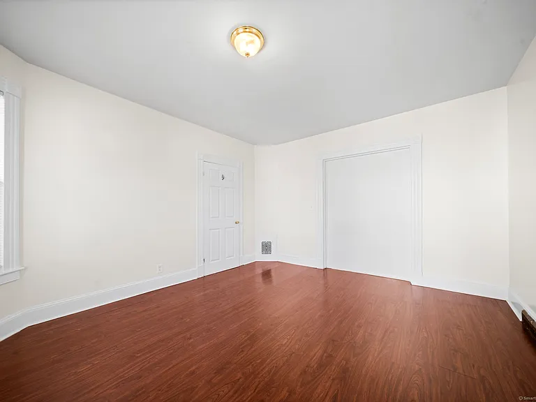 215 Woodlawn Ter #2 — Photo 11
