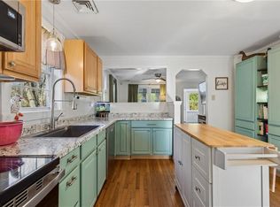 3125 Browns Bay Rd, Hayes, VA 23072