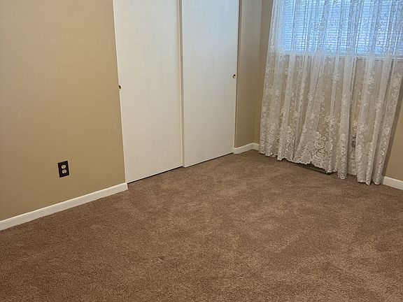 5th image of 405-407 Heather St #405
