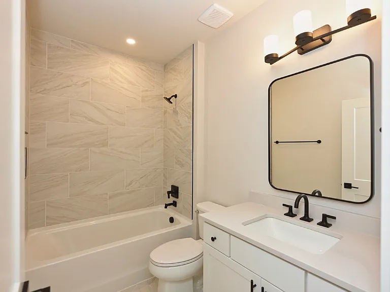 126 Zola Aly — Photo 34