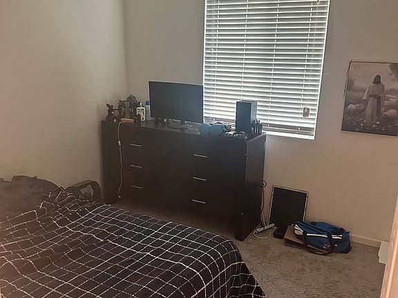 4th image of 3832 Buckingham Ave