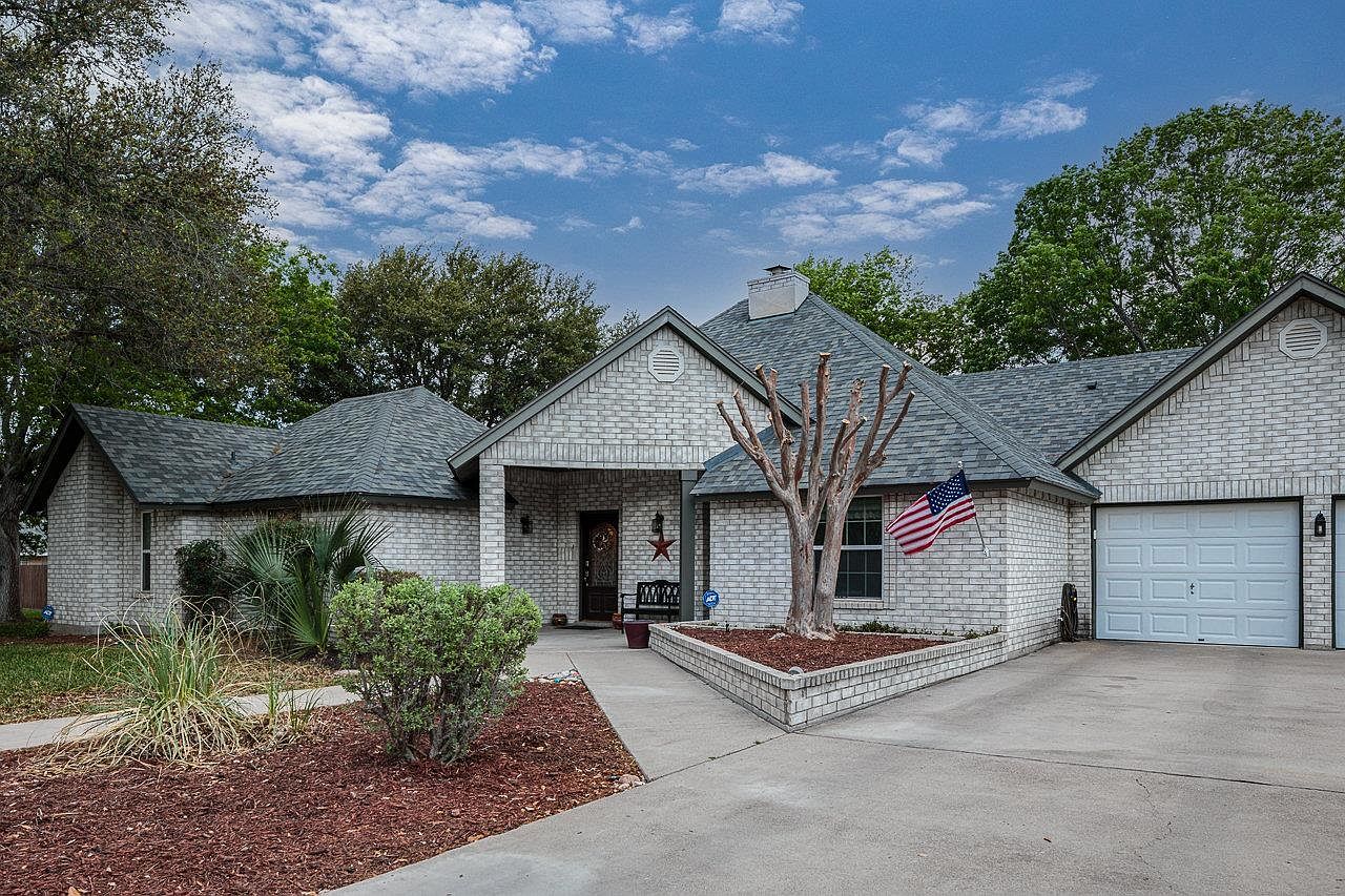 204 Rolling Ridge Dr, Condos, TX 78840 Zillow