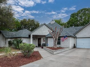 204 Rolling Ridge Dr, Condos, TX 78840
