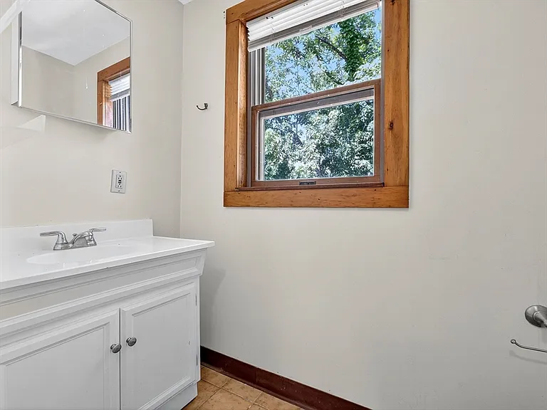 27 Joseph St #3 — Photo 10