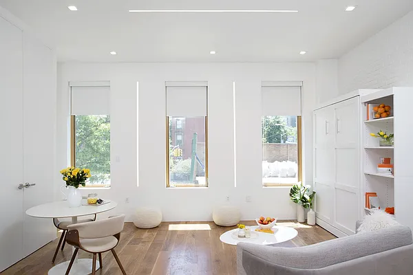 Rented by Solace SMC Inc | media 10