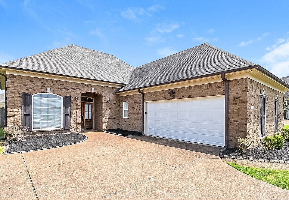 1st image of 3376 Valley Crest Dr