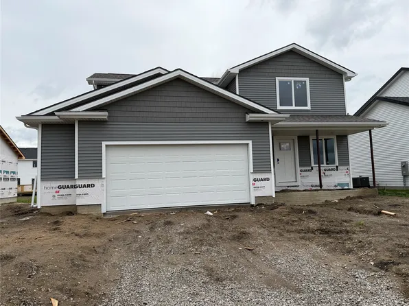 1520 Locust St, Waukee, IA 50263