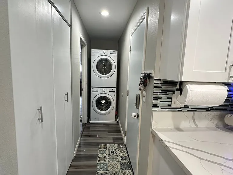 129 Norton Ave — Photo 16