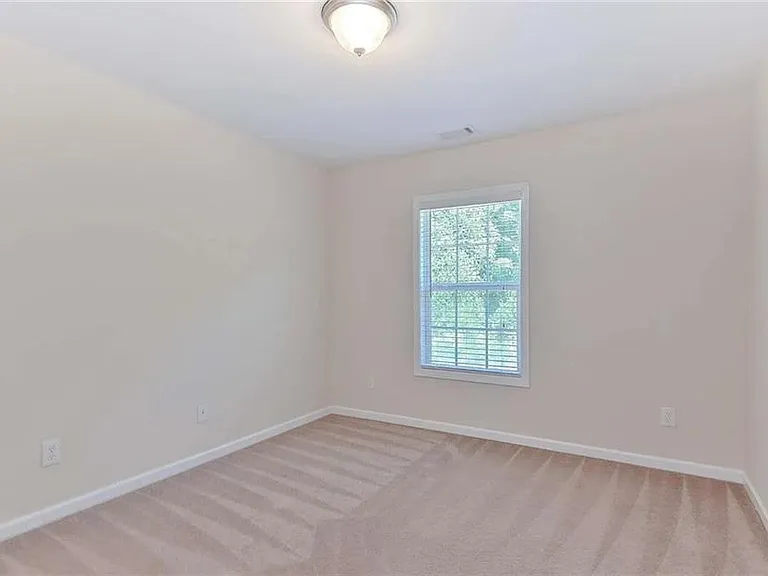 143 Linton Dr — Photo 11