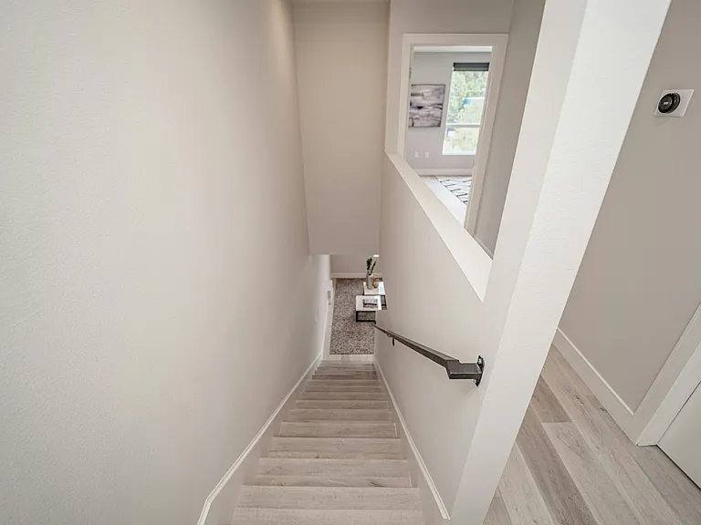1321 Bates Ave #1323 — Photo 40