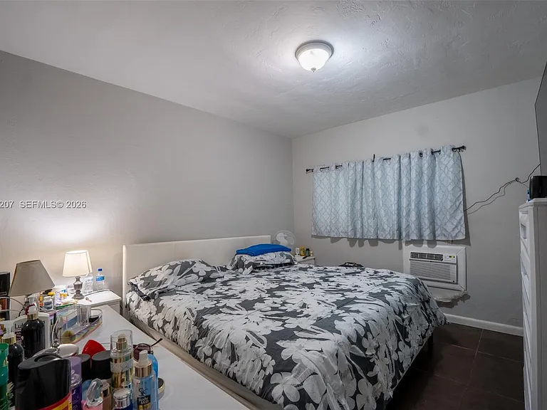 521 NE 82nd Ter #3 — Photo 5