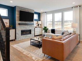 10390 McGregor Blvd, Woodbury, MN 55129