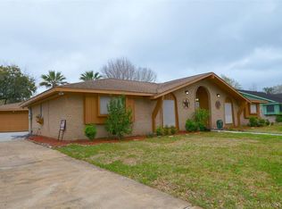 1415 Neptune Ln, Houston, TX 77062