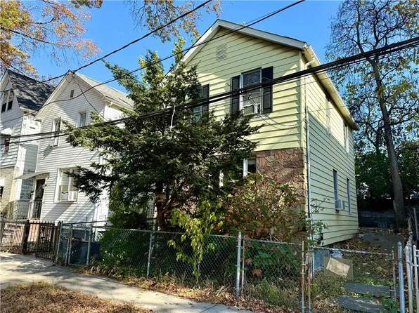 3026 Bronx Park E, Bronx, NY 10467