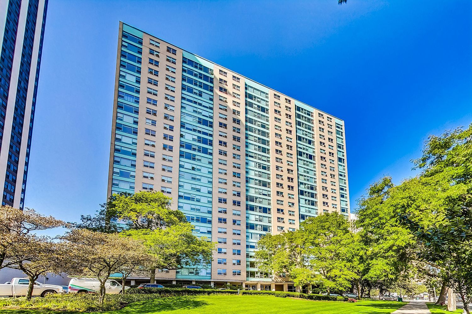 3180 N Lake Shore Dr APT 13C, Chicago, IL 60657 | Zillow