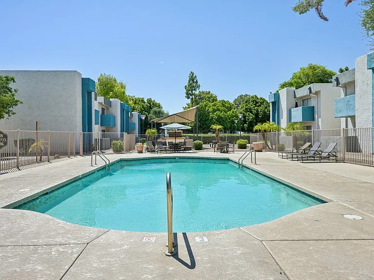 Sycamore Square Apartments — Photo 41
