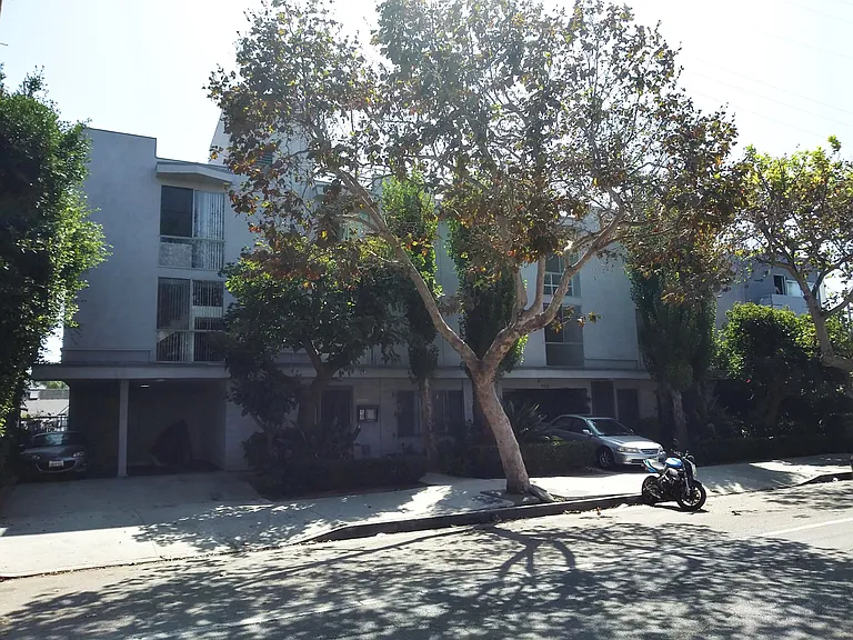 408 S Venice Blvd — Photo 17