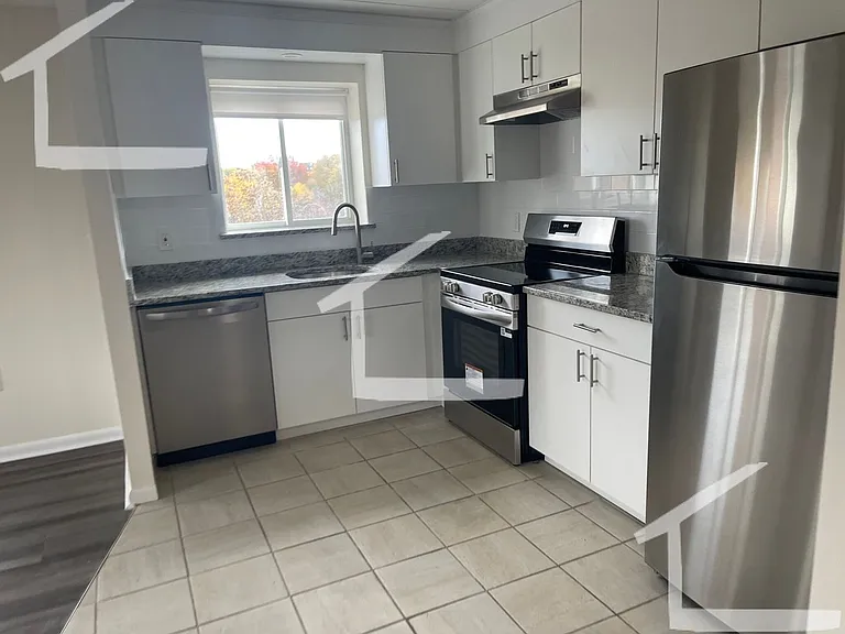 51B Hill Rd #A502 — Photo 8
