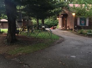 493 Matthews Ln, Bunker Hill, IL 62014