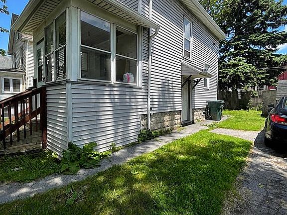 3rd image of 7 Marlow St