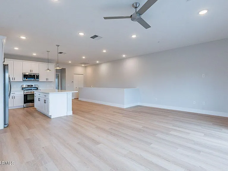 1840 E Monterey Way #14 — Photo 3