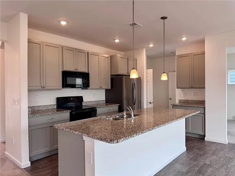 241 Port Way — Photo 4
