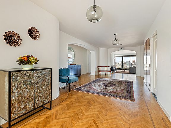 4th image of 425 E 58th St #36AB